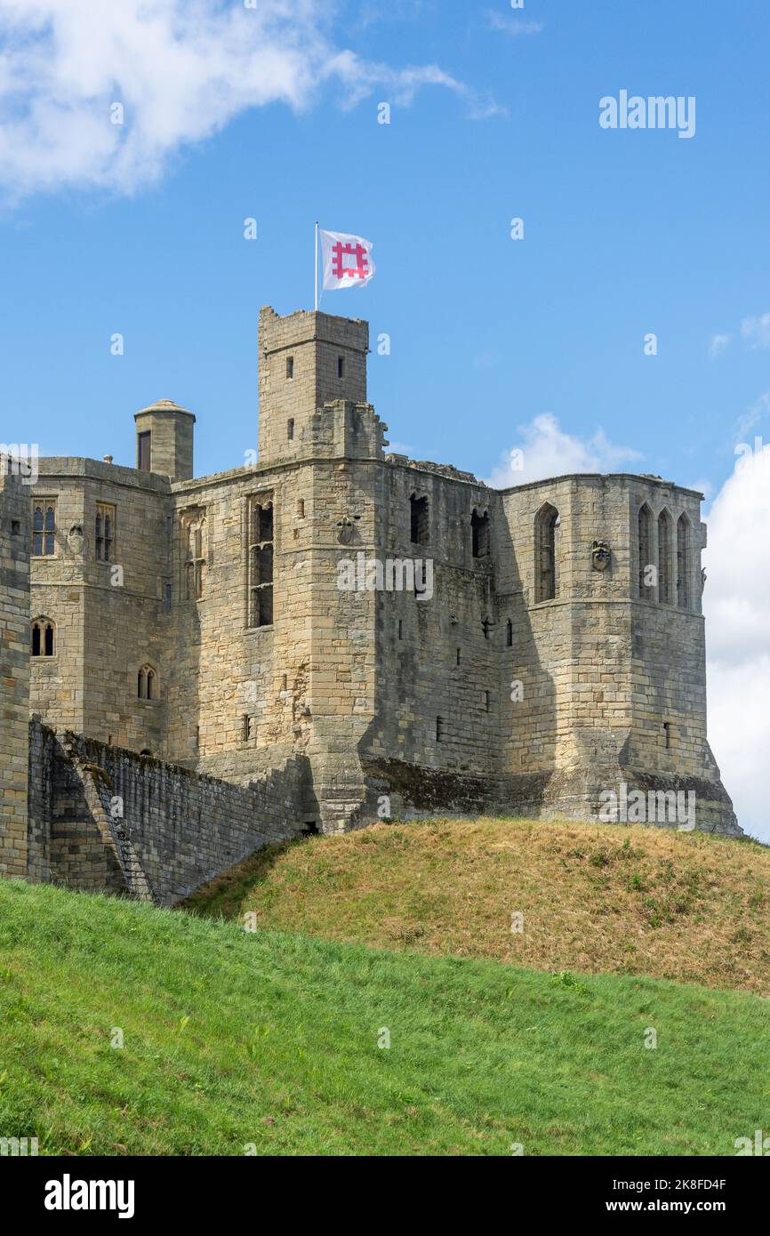 Ingresso al Castello di Warkworth del 12th secolo, Warkworth, Northumberland, Inghilterra, Regno Unito Foto Stock