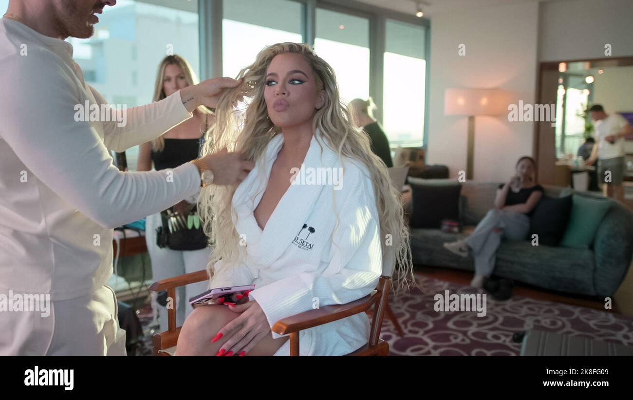 Khloe Kardashian, 'i Kardashiani' (2022) -- 'una notte a Miami' - episodio 205 -- Kris subisce un intervento chirurgico all'anca e inizia la sua strada per il recupero, mentre Khloé e Kim intraprendono un viaggio di ragazze tanto necessarie a Miami. Kendall invita Kylie a un evento a Las Vegas e affronta i suoi timori di essere nell'occhio del pubblico. Khloé, mostrato. Foto di credito: Hulu/THA Foto Stock