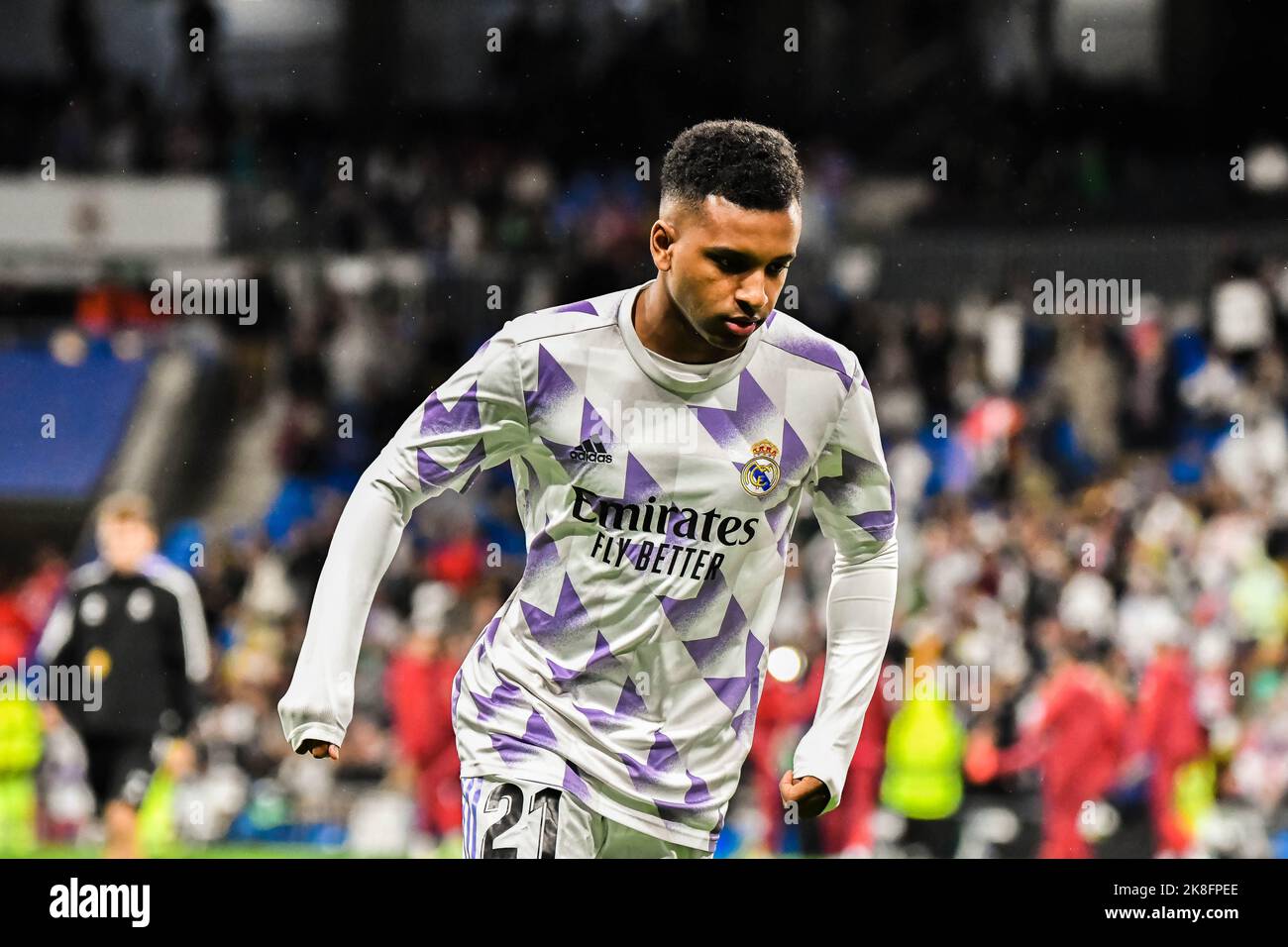 MADRID, SPAGNA - 22 OTTOBRE: Rodrygo del Real Madrid CF durante la partita tra Real Madrid CF e Sevilla CF di la Liga Santander il 22 ottobre 2022 a Santiago Bernabeu di Madrid, Spagna. (Foto di Samuel Carreño/PxImages) Foto Stock
