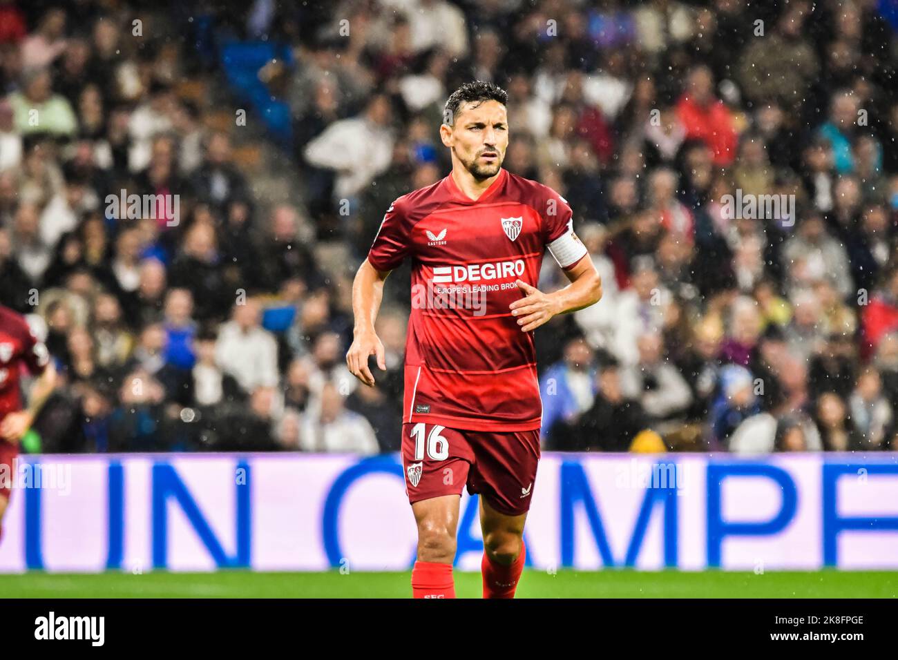 MADRID, SPAGNA - 22 OTTOBRE: Gesù Navas di Siviglia CF durante la partita tra Real Madrid CF e Sevilla CF di la Liga Santander il 22 ottobre 2022 a Santiago Bernabeu di Madrid, Spagna. (Foto di Samuel Carreño/PxImages) Foto Stock