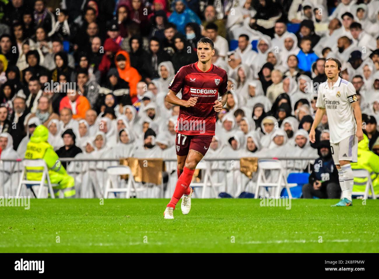 MADRID, SPAGNA - 22 OTTOBRE: Erik lamela di Siviglia CF durante la partita tra Real Madrid CF e Sevilla CF di la Liga Santander il 22 ottobre 2022 a Santiago Bernabeu di Madrid, Spagna. (Foto di Samuel Carreño/PxImages) Foto Stock