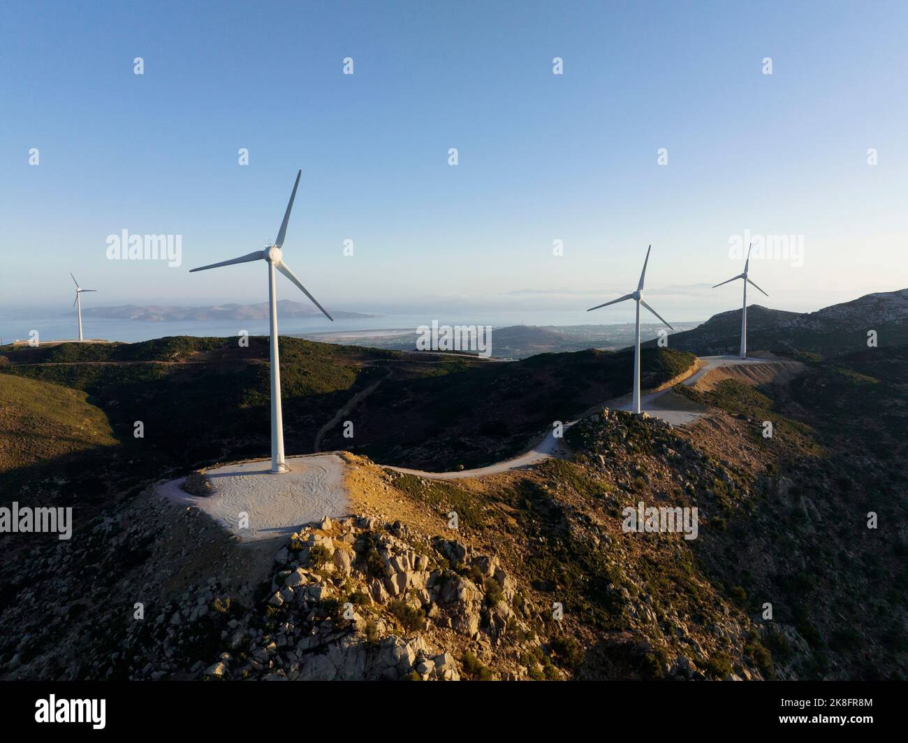 Grecia, Egeo, Kos, turbine eoliche all'alba Foto Stock