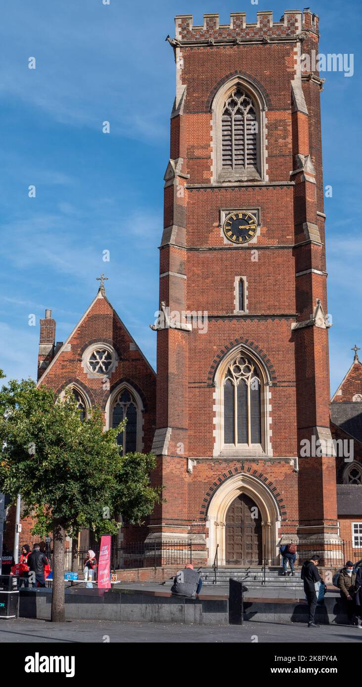 Vista sulla chiesa di St Mary ad Acton, Londra. Foto Stock