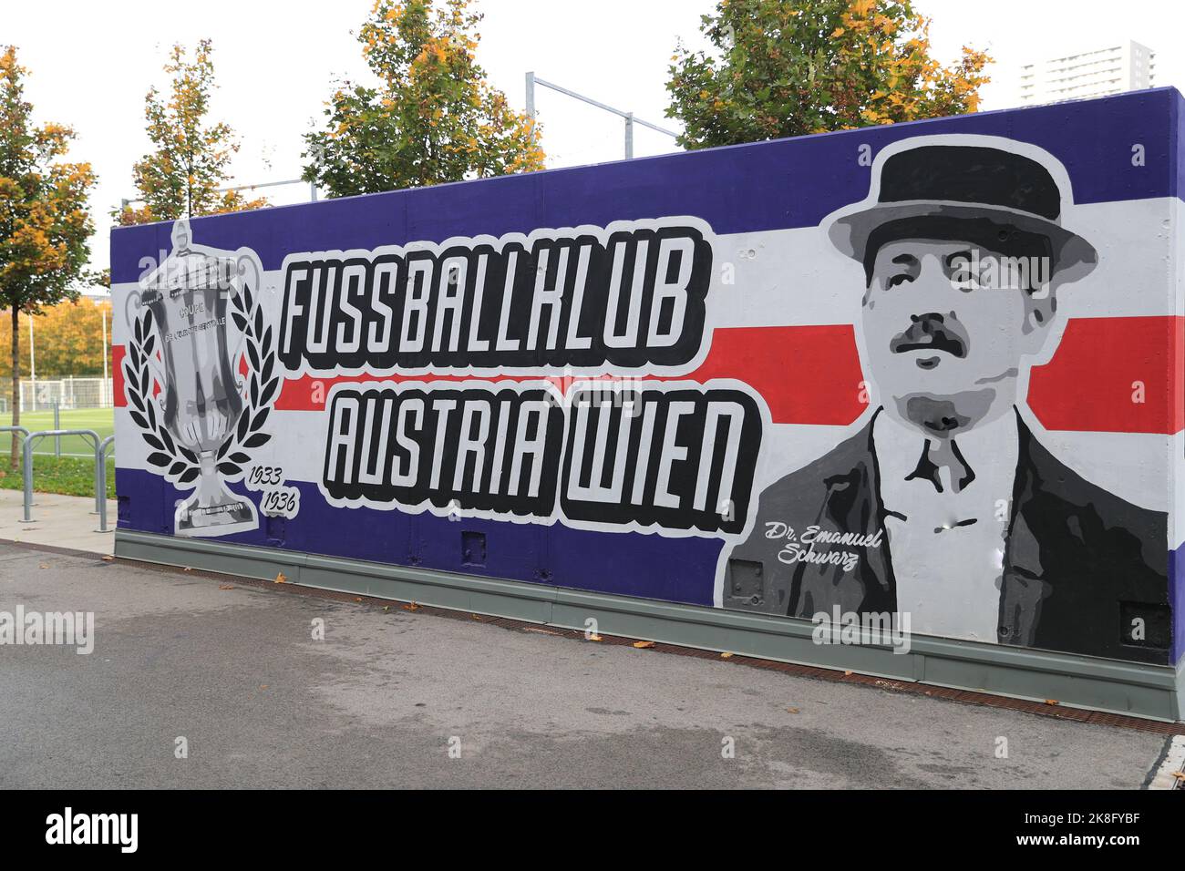 Graffiti all'Arena generali, sede della FK Austria Wien, festeggia i suoi eroi (Tom Seiss/ SPP) Credit: SPP Sport Press Photo. /Alamy Live News Foto Stock