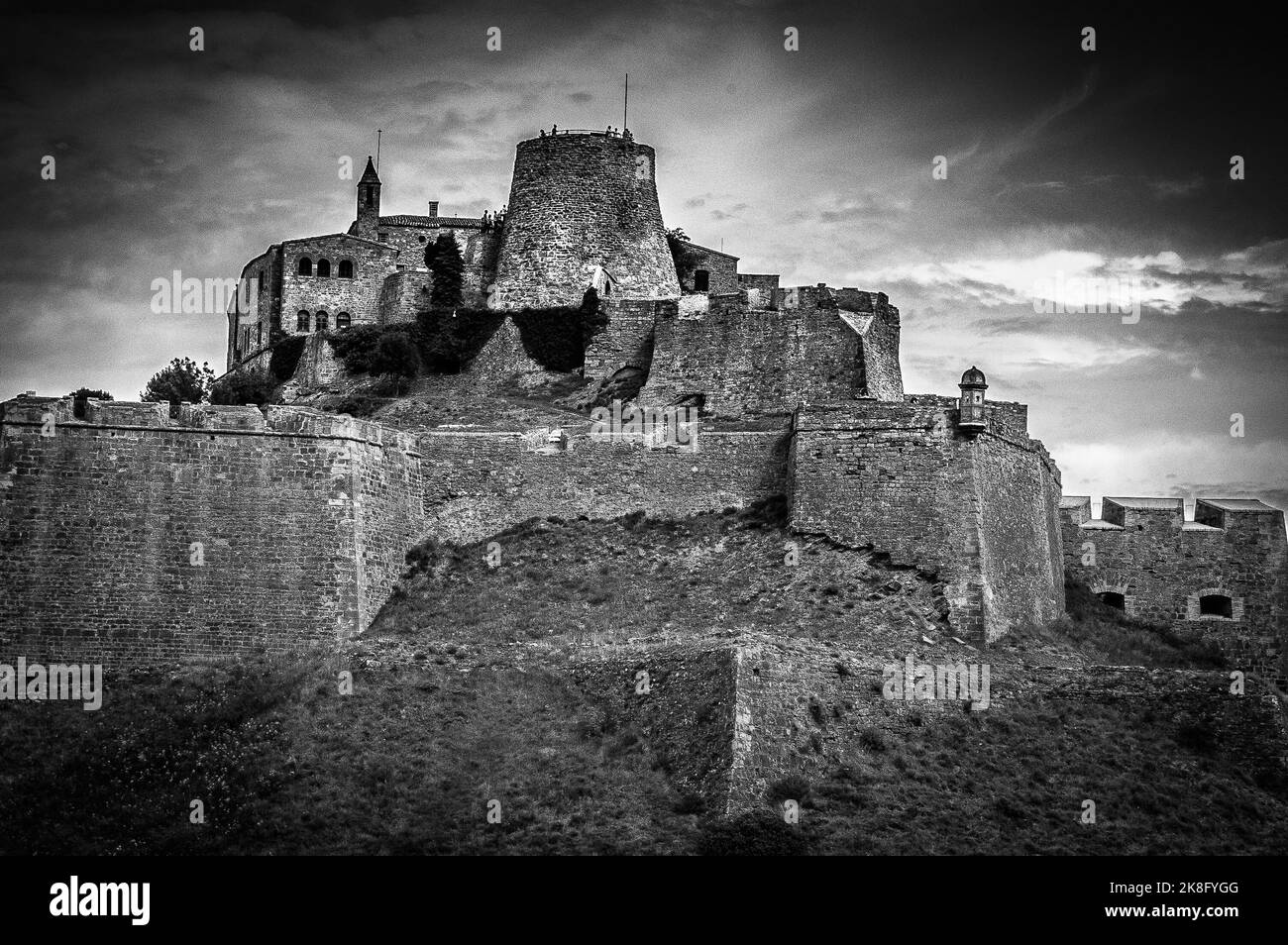 Borgo medievale di Cardona, provincia di Barcellona, Catalogna, Spagna, famoso per la sua montagna di sale. Foto Stock