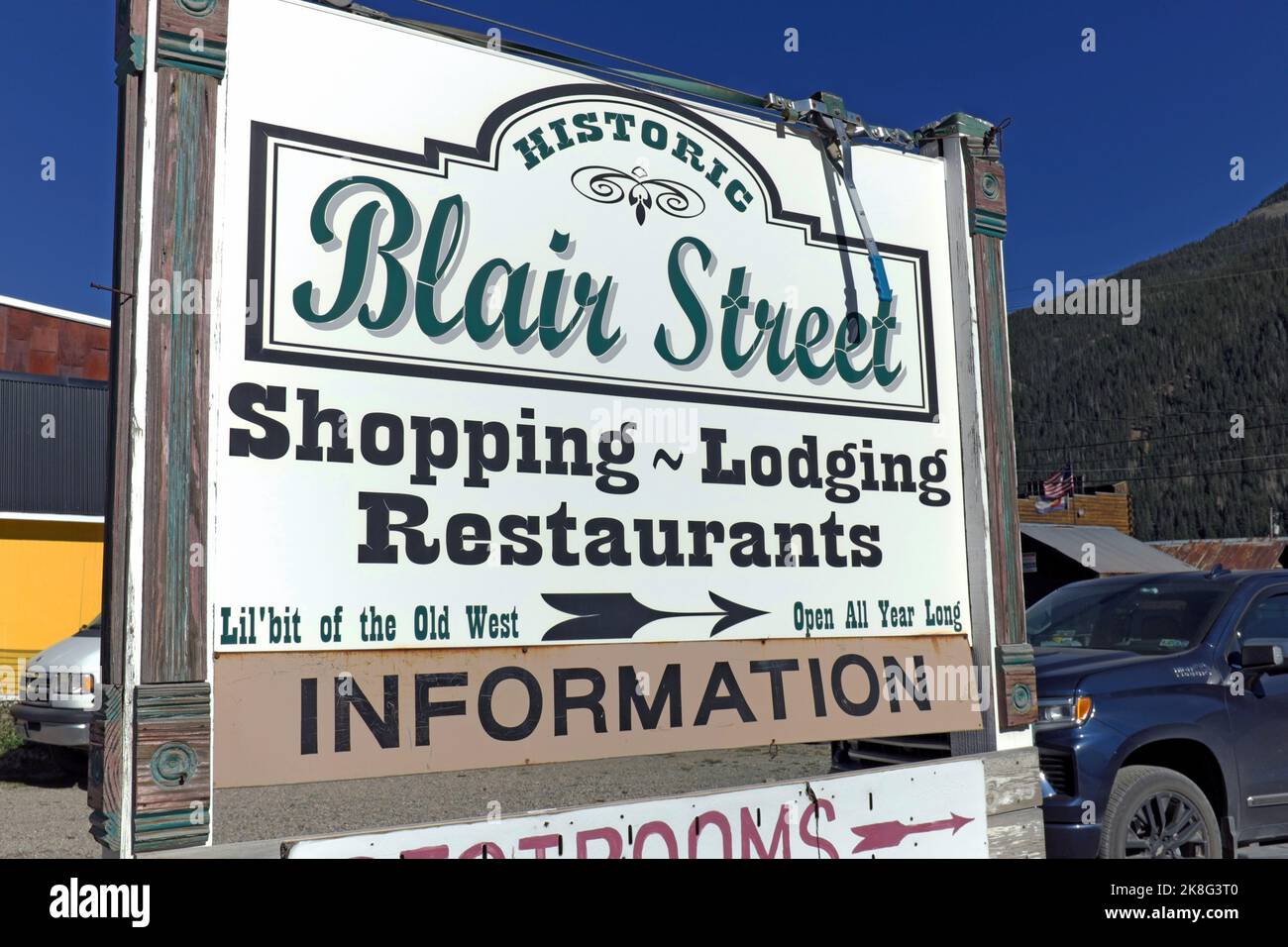 Blair Street, storica e famigerata città mineraria di Silverton, Colorado, era una volta conosciuta per le sue sale da gioco, i bordelli e i saloni. Foto Stock