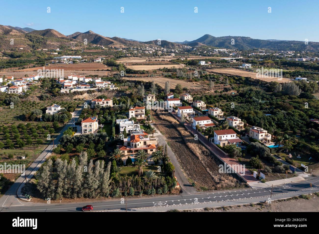 Veduta aerea della proprietà nel villaggio di Argaka, Cipro nord-occidentale. Foto Stock