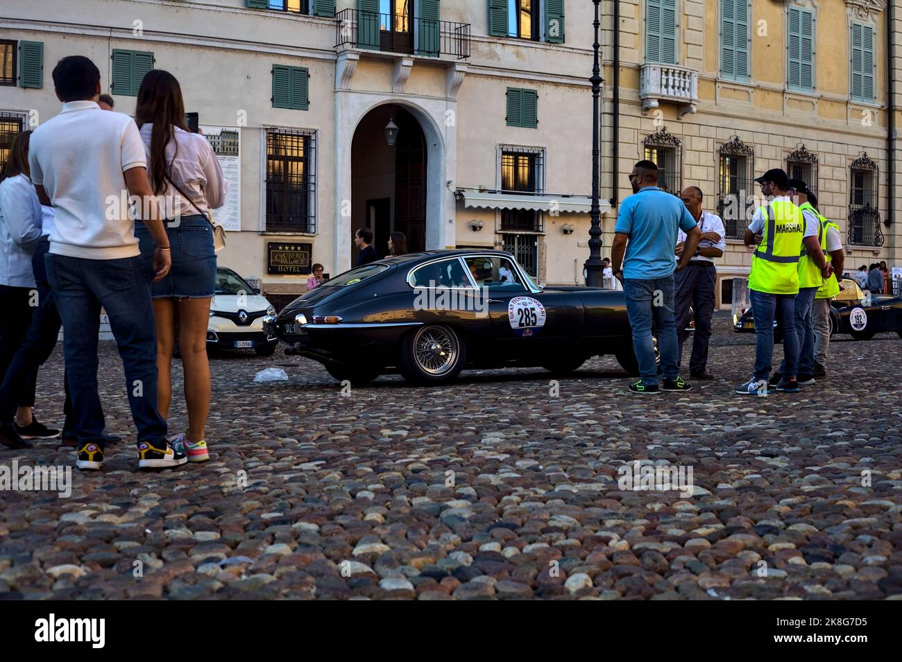 Vecchia Jaguar e Type durante l'edizione 2022 del Gran Premio Nuvolari Foto Stock