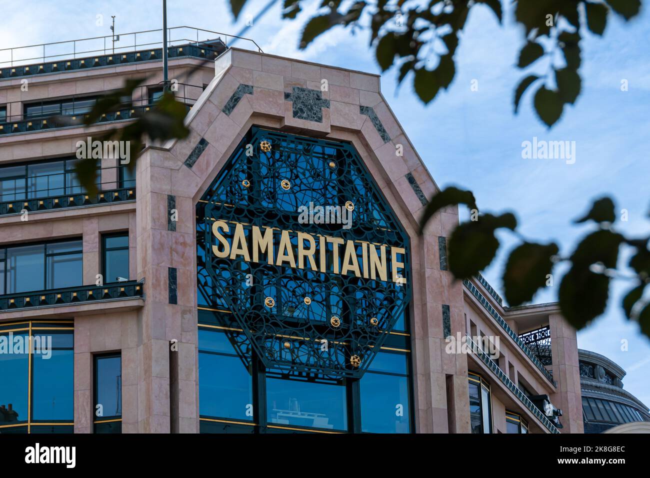 Facciata in stile art deco del negozio numero 3 del negozio Samaritaine, un famoso grande magazzino parigino, Parigi, Francia Foto Stock