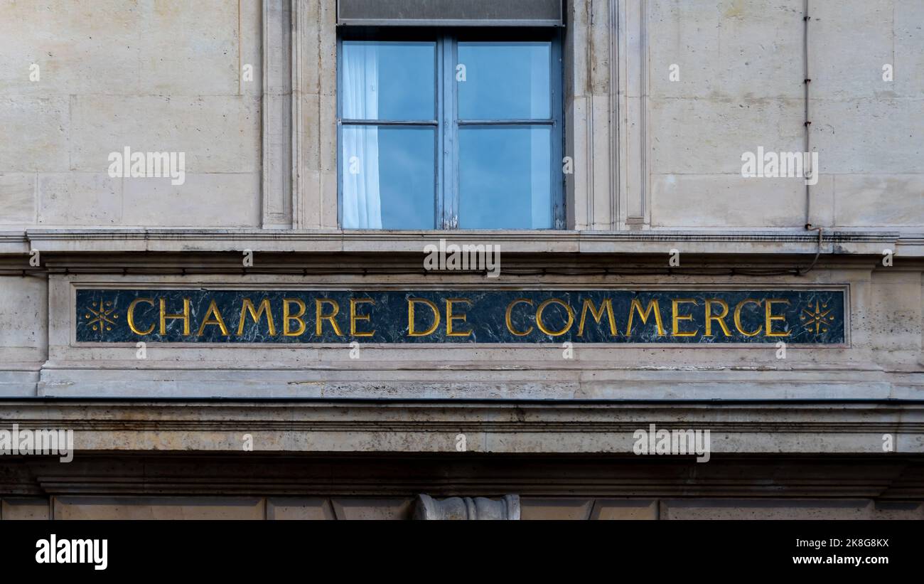 Firma scritta "Chambre de Commerce", Parigi, Francia Foto Stock
