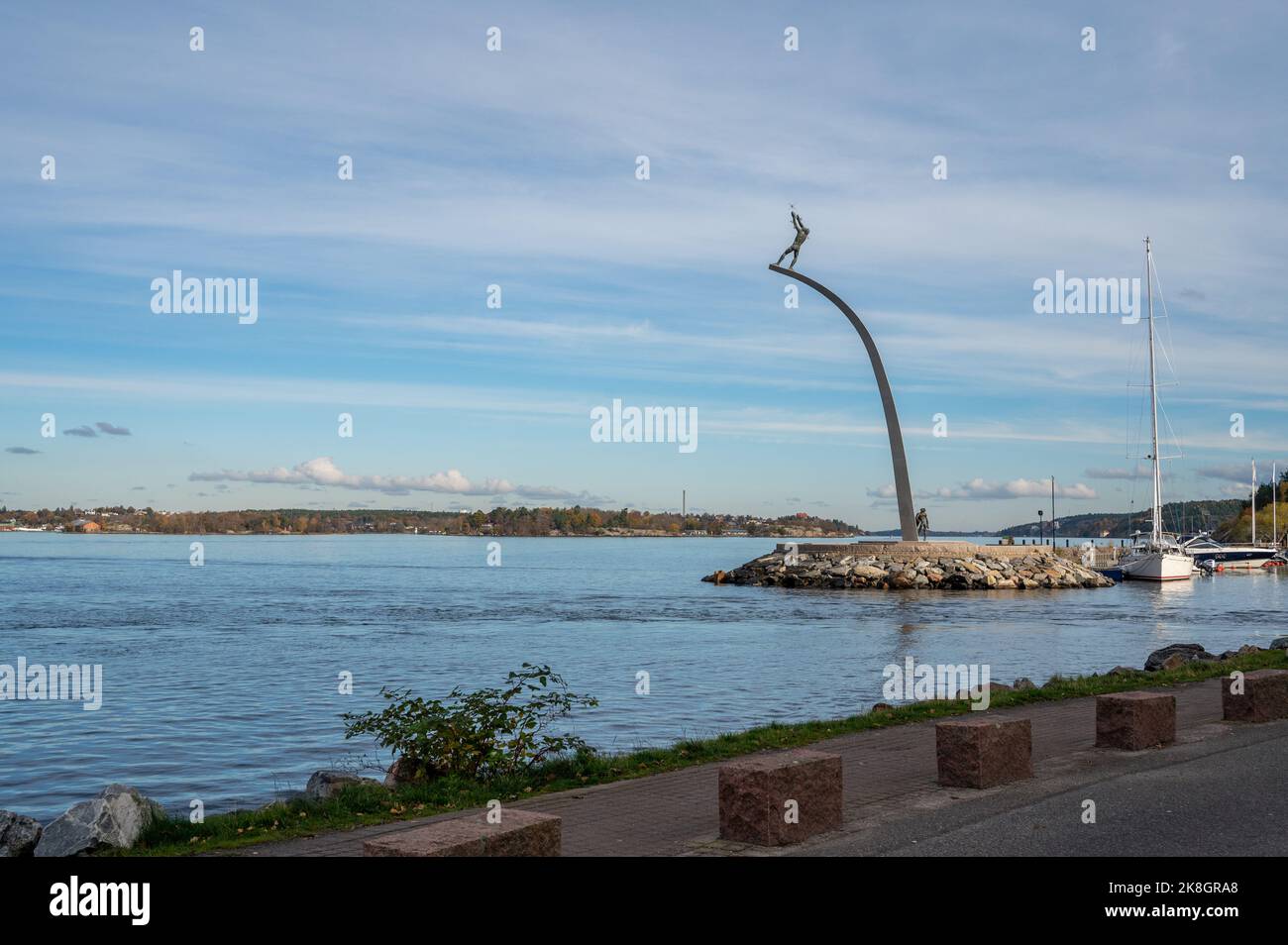 Arte pubblica a Nacka, Stoccolma. “Dio, nostro padre, sull’arcobaleno” di Carl Milles a Nacka Strand. Foto Stock