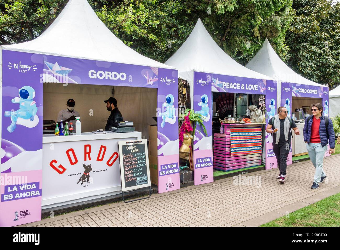 Bogotà Colombia, El Chico Parque de la 93 Be Happy Fest, festival della comunità fiera annuale evento, venditore di alimentari venditori vendita stand stand stand stand stand stand stand stand stand stand stand bancarelle Foto Stock