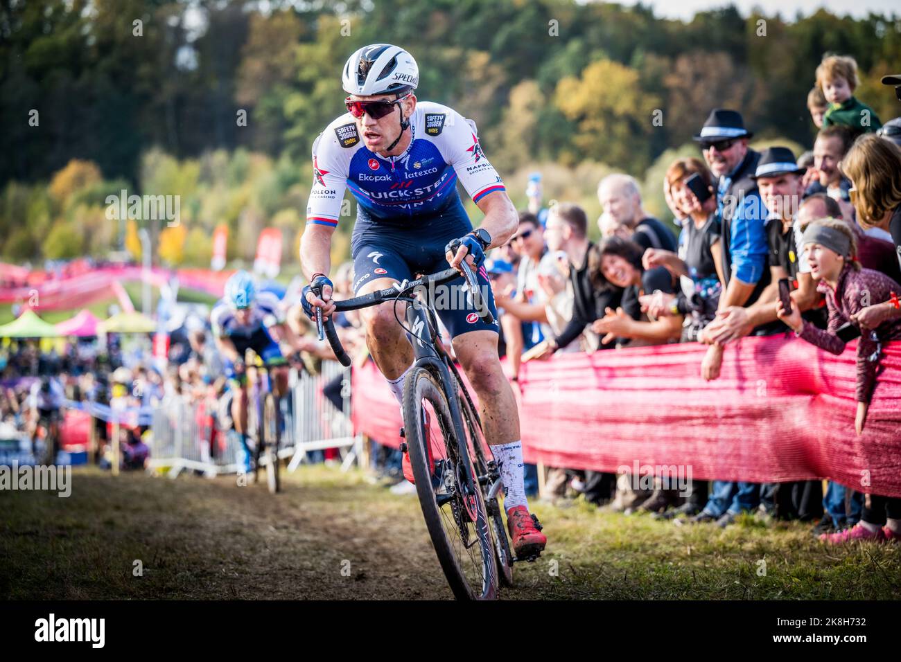 La Stybar ceca Zdenek ha mostrato in azione durante la corsa maschile in occasione della Coppa del mondo di ciclismo di ciclocross a Tabor, Repubblica Ceca, tappa 3 (su 16) della Coppa del mondo di ciclocross UCI, domenica 23 ottobre 2022. FOTO DI BELGA JASPER JACOBS Foto Stock