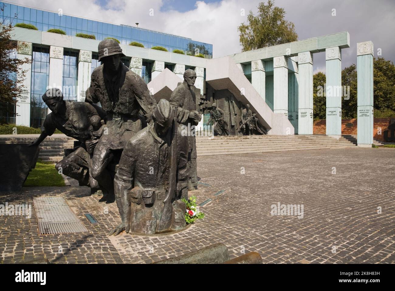 Monumento con sculture che commemorano gli eroi polacchi dell'insurrezione di Varsavia del 1944 agosto, Piazza Krasinski, Varsavia Polonia Foto Stock