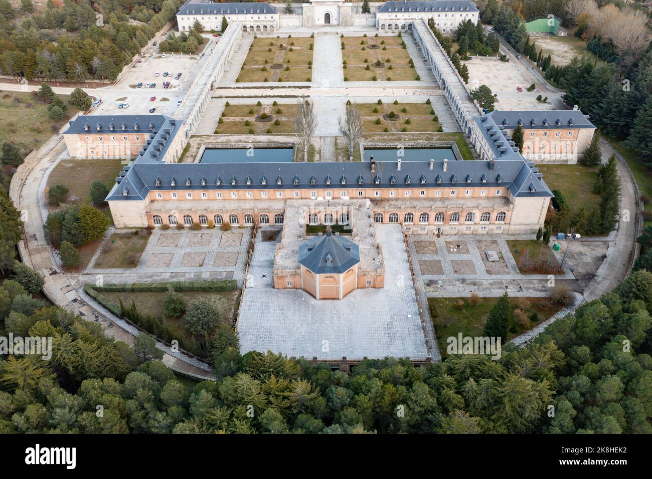 Abbazia benedettina della Santa Croce della Valle dei Caduti situata nella Sierra de Guadarrama, vicino a Madrid, Spagna. Foto Stock