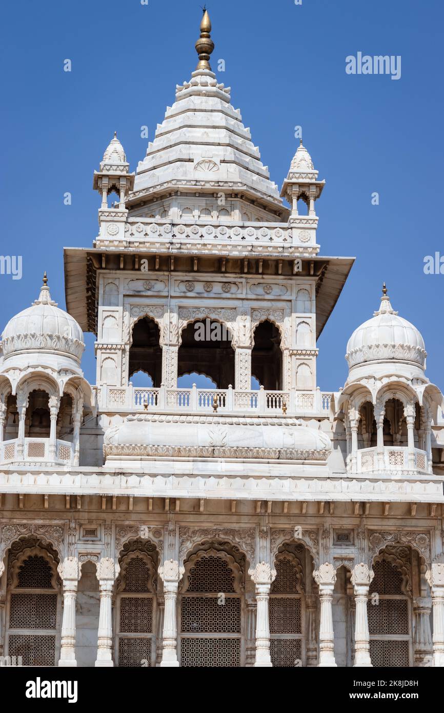 Edificio di architettura del patrimonio con cielo blu luminoso al mattino immagine è presa a jaswant thada jodhpur rajasthan india il 22 2022 ottobre. Foto Stock