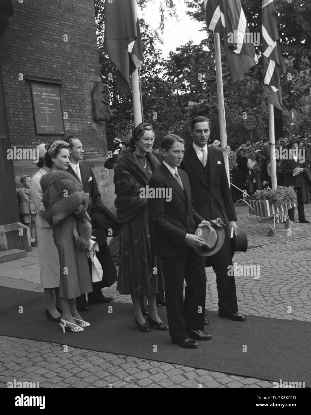 Ruth Rosenborg Oslo. Re Haakon 80 anni 3 agosto 1952. Foto: Servizio di culto per ...