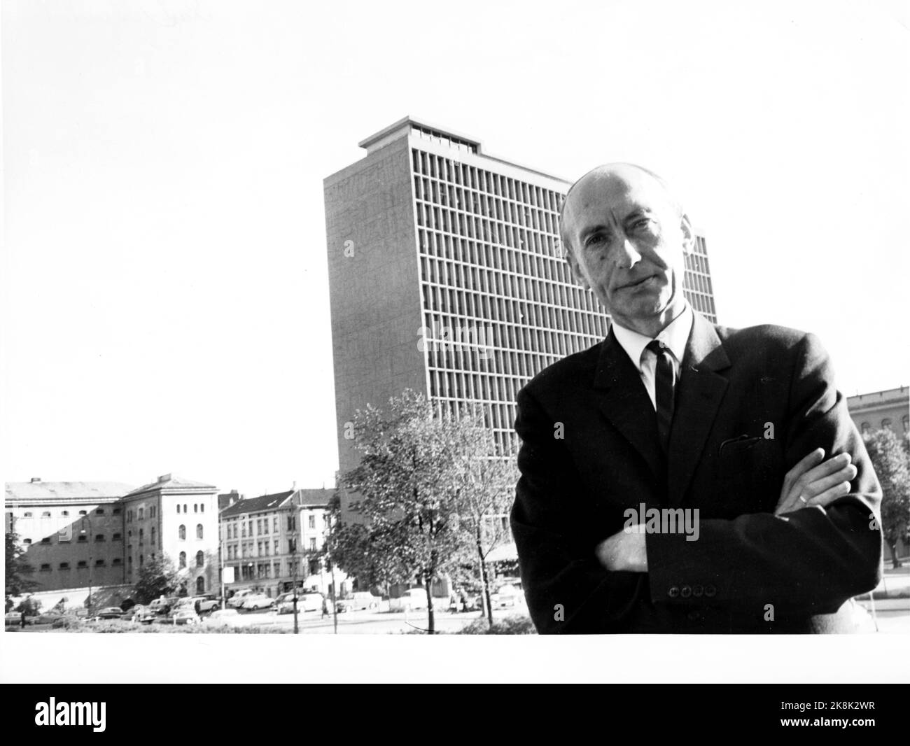 Oslo 1964 Ministro Karl Skjerdal presso il Ministero dell'industria. Dovette seguire il caso di Kings Bay, ma combatté per il suo onore. Skjerdal ha avviato un procedimento contro lo Stato. Ha vinto nel 1966 e ha ottenuto il lavoro indietro. Foto: Corrente/NTB Foto Stock