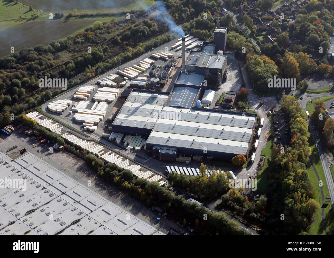 Veduta aerea della fabbrica di Saint Gobain Isover a Runcorn, Cheshire, Regno Unito Foto Stock