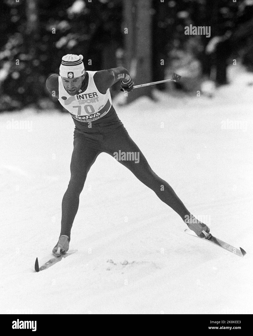 Seefeld, Austria, 1985-01: Coppa del mondo di sci. La Coppa del mondo del 1985 è stata, almeno fino ad allora, il più grande campionato di successo per lo sci norvegese. In totale, gli atleti norvegesi hanno preso 15 medaglie, di cui 5 oro, 5 argento e 5 bronzo. Immagine: Ove Aunli in azione del 30km, dove prese l'argento, 18 gennaio 1985. Foto: Inge Gjellesvik / NTB / NTB Foto Stock