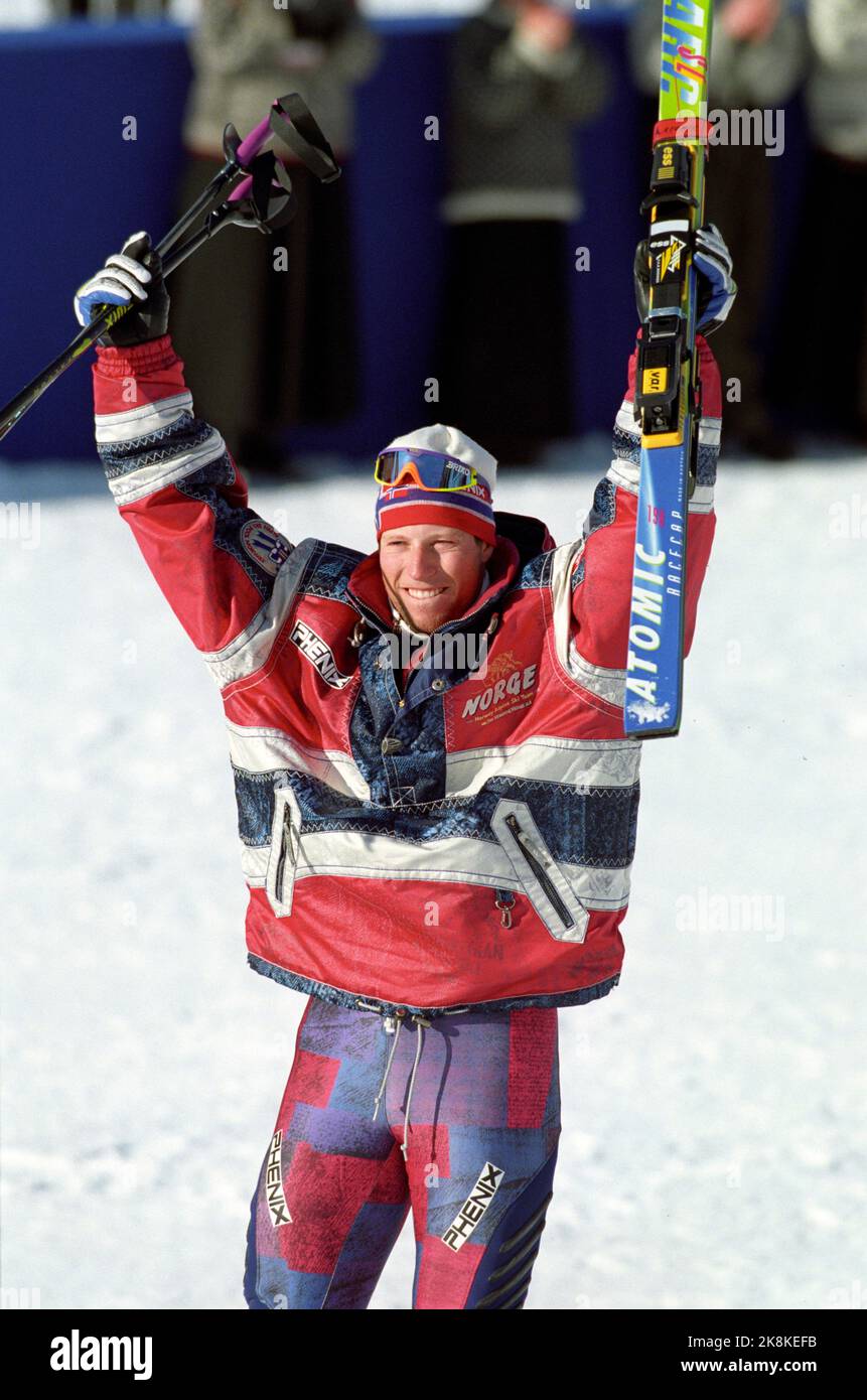Hafjell 19940225. Olimpiadi invernali a Lillehammer Lasse Kjus vince la combinazione alpina. Grazie nella zona obiettivo, Foto: Pål Hansen / NTB Foto Stock