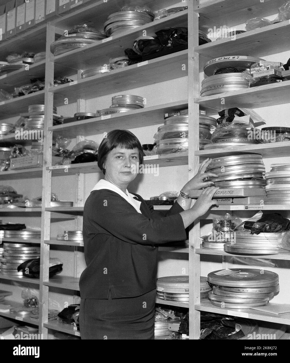 Oslo 19620912 Capo del Dipartimento del Cinema di NRK Rigmor Hansson Rodin. (1919 - 1992). Qui nell'archivio del film. Foto: NTB / NTB Foto Stock