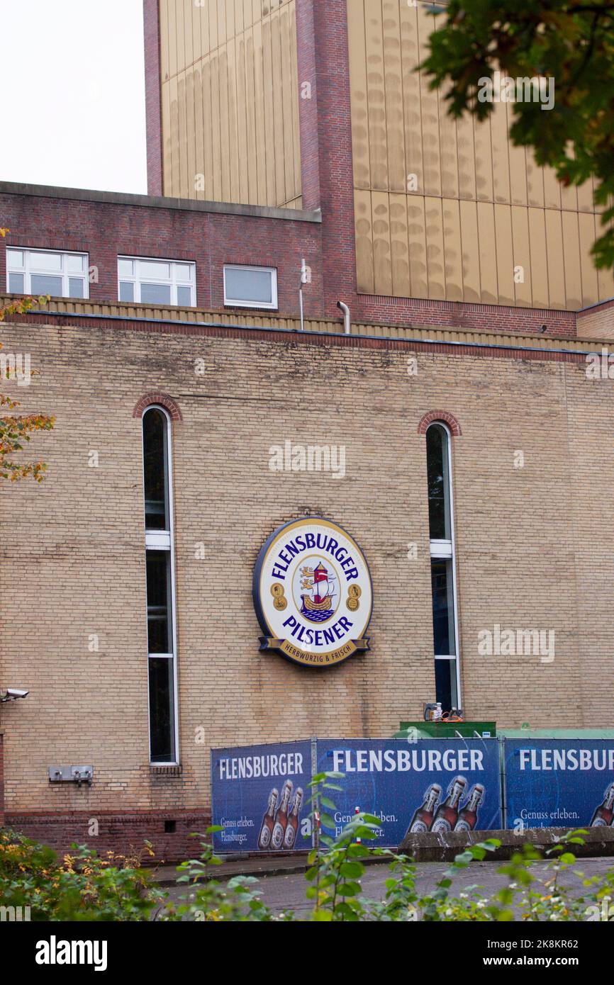 Birreria Flensburg dall'esterno con il logotipo Flensburger Pilsner sulla parete. La società è stata fondata il 6 settembre 1888. Flensburg, Schleswig- Foto Stock