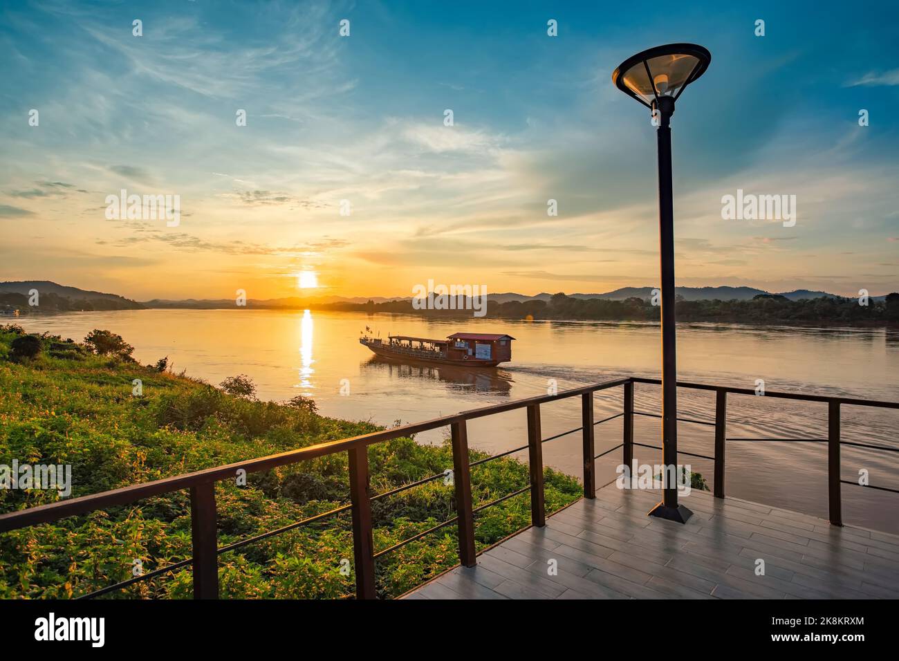Lo scenario del tramonto a Chiang Khan nel Distretto di Chiang Khan, Provincia di Loei, Thailandia. Foto Stock
