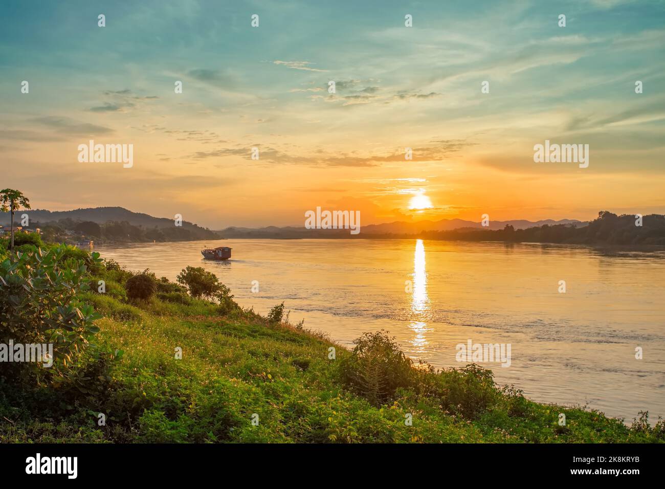Lo scenario del tramonto a Chiang Khan nel Distretto di Chiang Khan, Provincia di Loei, Thailandia. Foto Stock