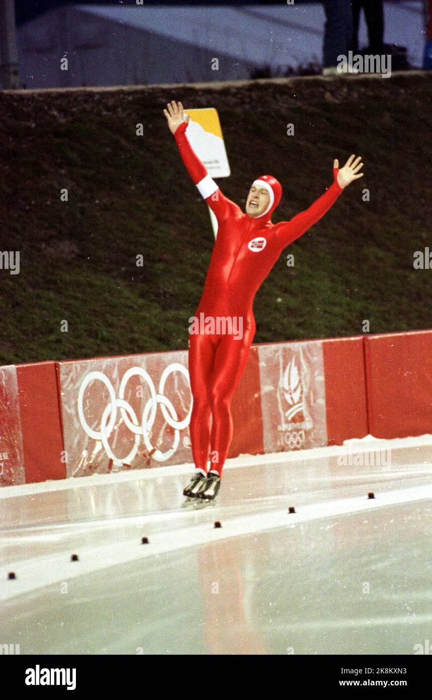 Albertville 19920216 Olympic-92 Albertville, pattinaggio, 1500 metri, uomini. Johann Olav Koss gioisce dopo aver vinto 1500 metri. Foto: Lise Åserud / NTB / NTB Foto Stock