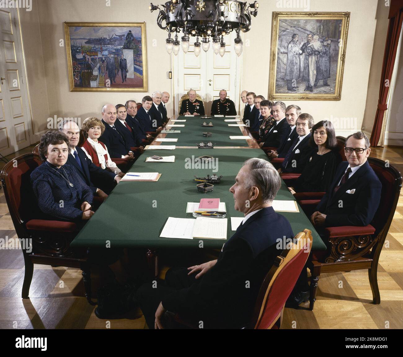 Knut ntb ntb il primo ministro norvegese dei governi della casa reale ...