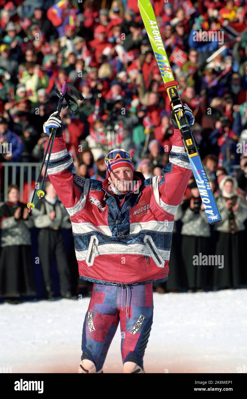 Hafjell 19940225. Olimpiadi invernali a Lillehammer Lasse Kjus vince la combinazione alpina. Grazie nella zona di destinazione, Foto: Calle Törnström / NTB Foto Stock