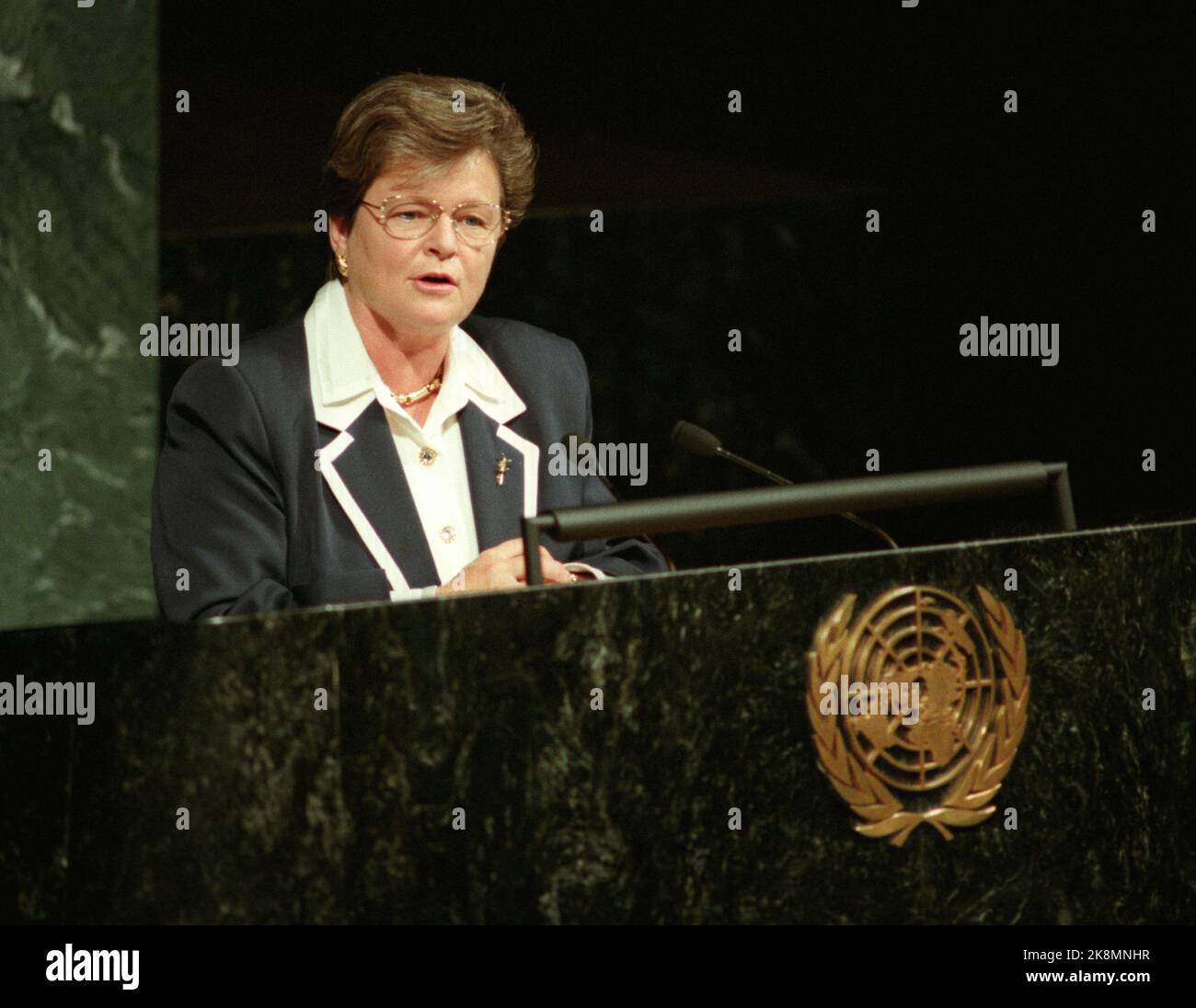 New York, USA 19930927 il primo ministro Gro Harlem Brundtland parla all'Assemblea generale delle Nazioni Unite. Foto: Aleksander Nordahl / NTB / NTB Neg.no: 31687/1 Foto Stock