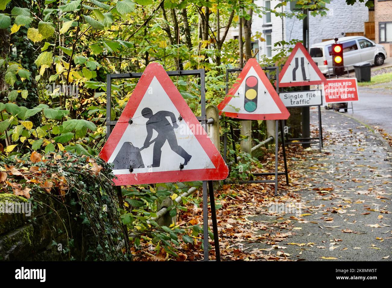 Lavori stradali su Bridge Street, New Mills, Derbyshire Foto Stock
