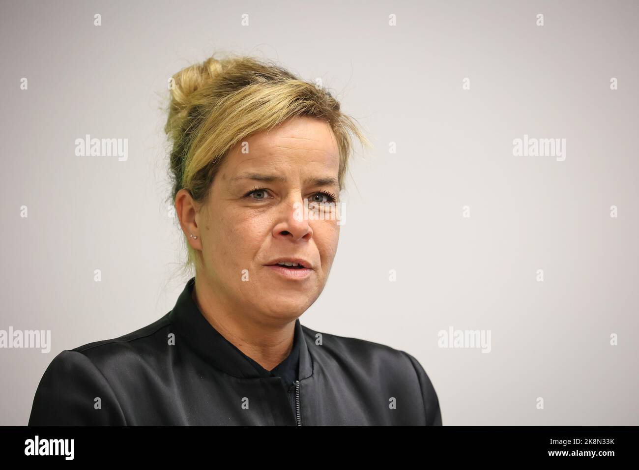 Holzwickede, Renania settentrionale-Vestfalia, Germania - Mona Neubaur, Ministro dell'Economia, dell'industria, della protezione del clima e dell'energia e Vice primo Ministro o Foto Stock