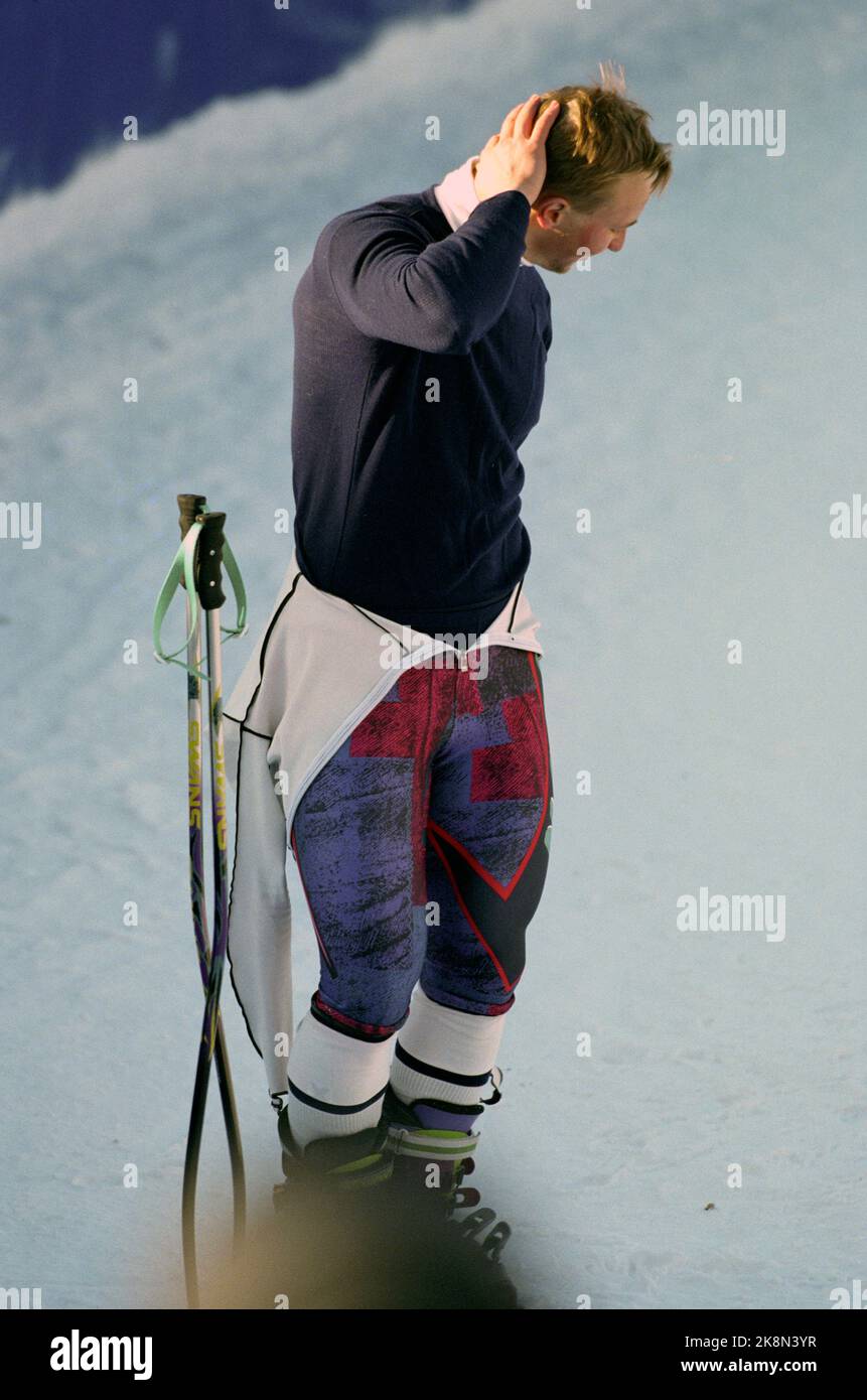Hafjell 19940223. Cicogna slalom in Hafjell. Olimpiadi Lillehammer 1994. Kjetil Andre Aamodt è rimasto deluso dal risultato del grande slalom per gli uomini su Hafjell. Foto: Pål Hansen / NTB Foto Stock
