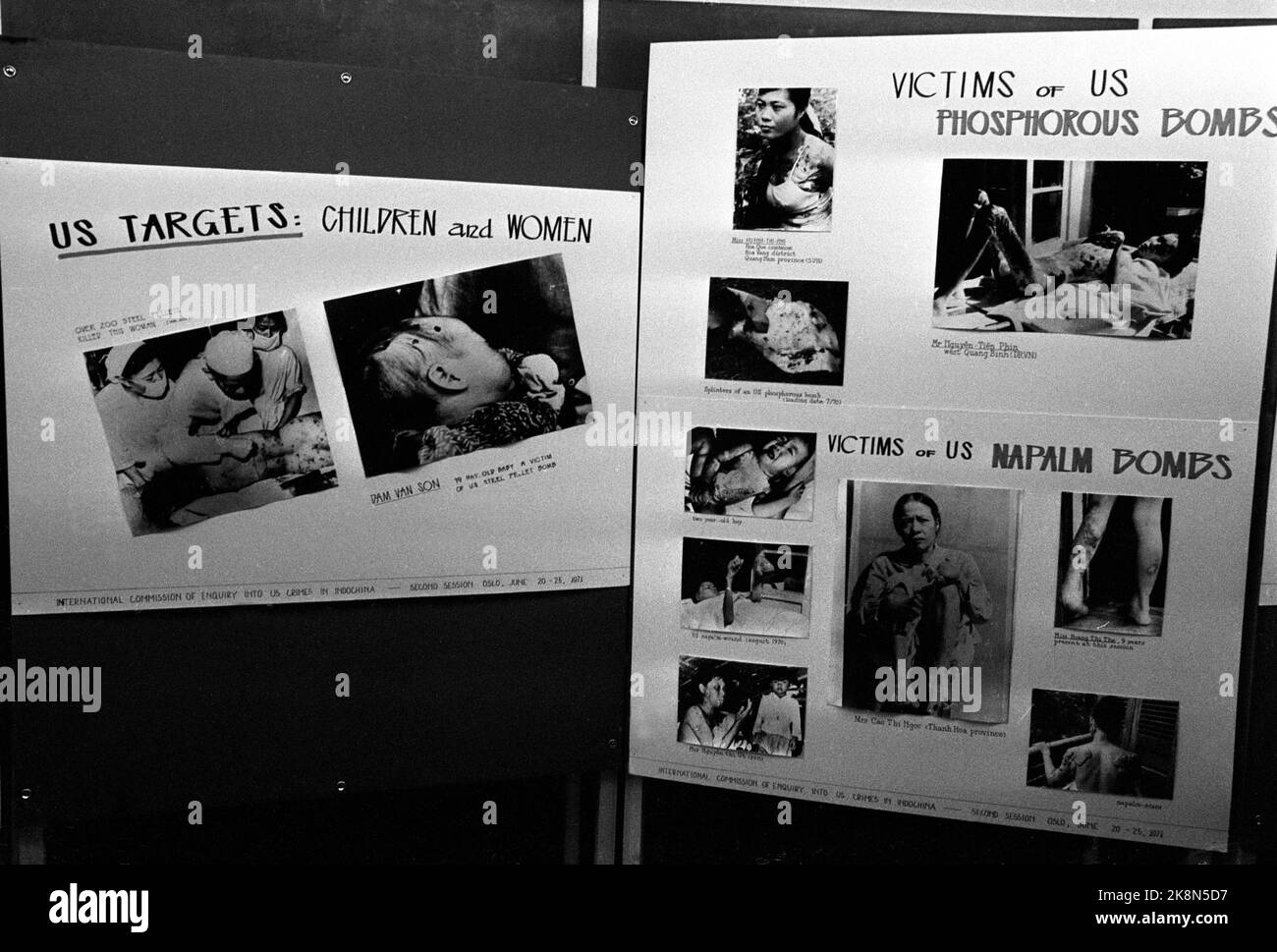 Oslo 19710624 Vietnamtribunal a Oslo. La Commissione internazionale per le indagini sulla guerra degli Stati Uniti a Indocina apre la sua seconda sessione nella Casa del Popolo, con il movimento del Vietnam in Norvegia come organizzatore. Vi partecipano un gran numero di politici, scienziati e avvocati di fama internazionale. Ecco una mostra di immagini che mostra la guerra statunitense e le conseguenze che avrà sulla popolazione civile. Foto: NTB / NTB Foto Stock