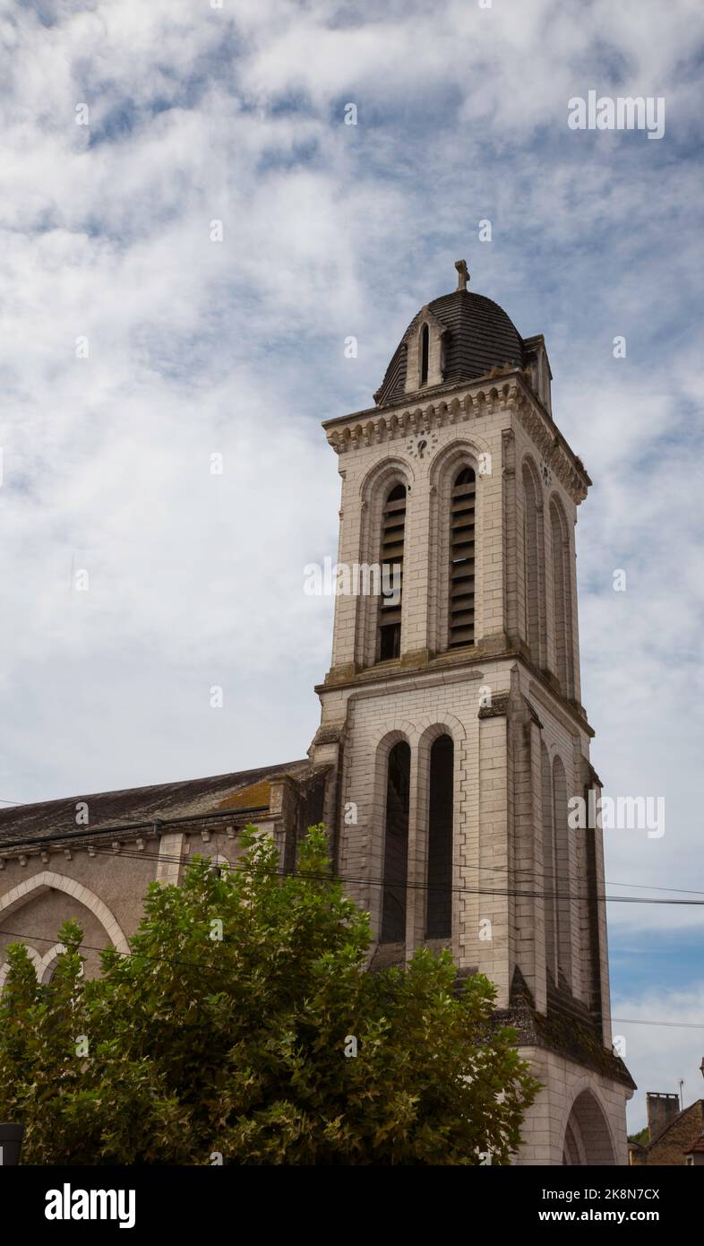 la torre della chiesa di montignac in francia Foto Stock