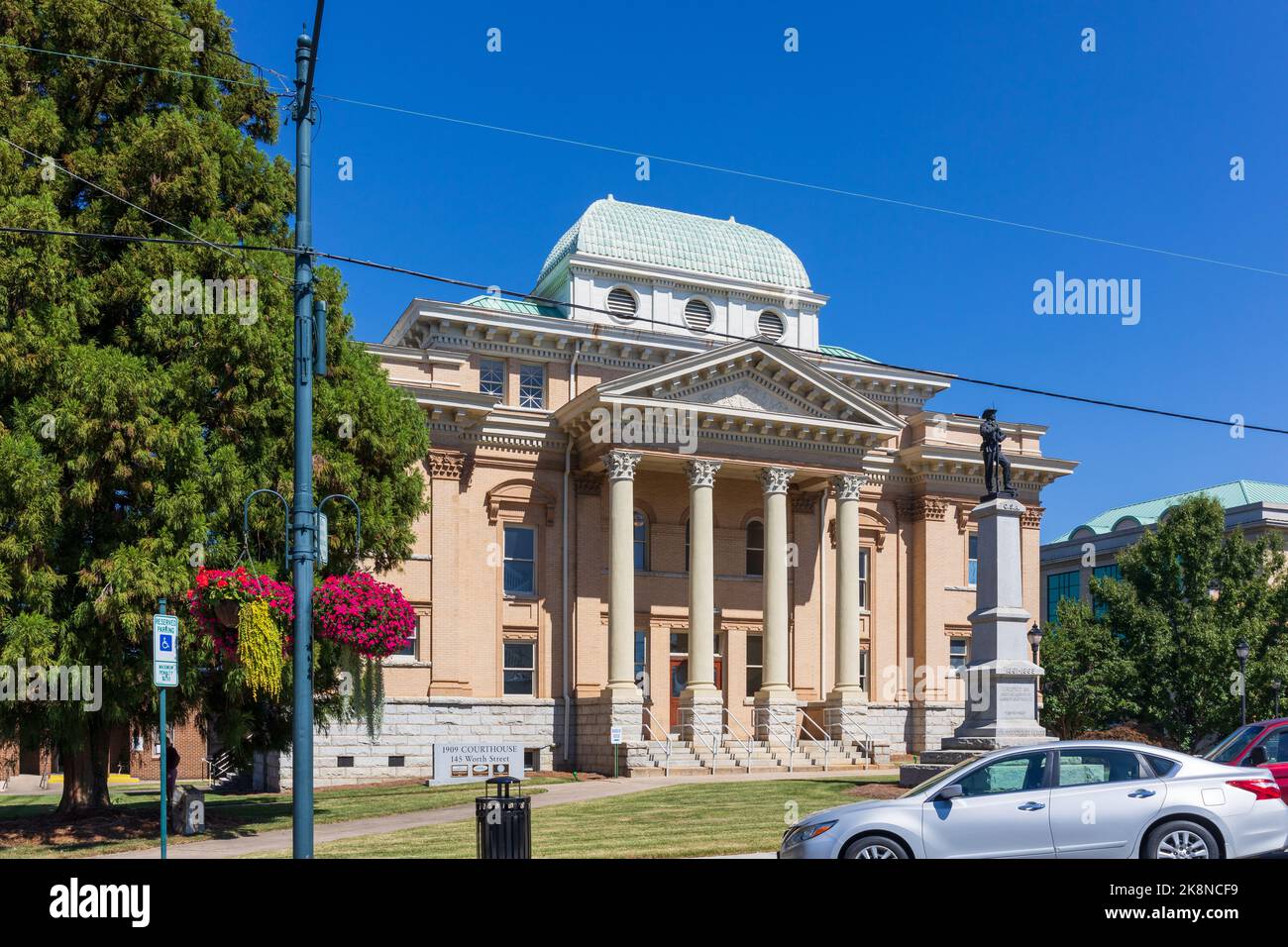ASHEBORO, North Carolina, USA-26 SETTEMBRE 2022: Tribunale della contea di Randolph, costruito nel 1909. Foto Stock