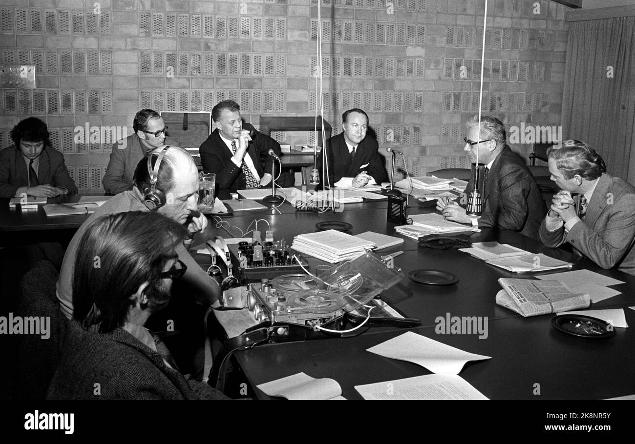 Oslo 19730216. Conferenza stampa del Ministro del Commercio Hallvard Eika alla Farnesina. Egli ha informato il risultato della riunione che la delegazione di negoziazione della Norvegia ha avuto con la CE a Bruxelles. Foto NTB / NTB Foto Stock