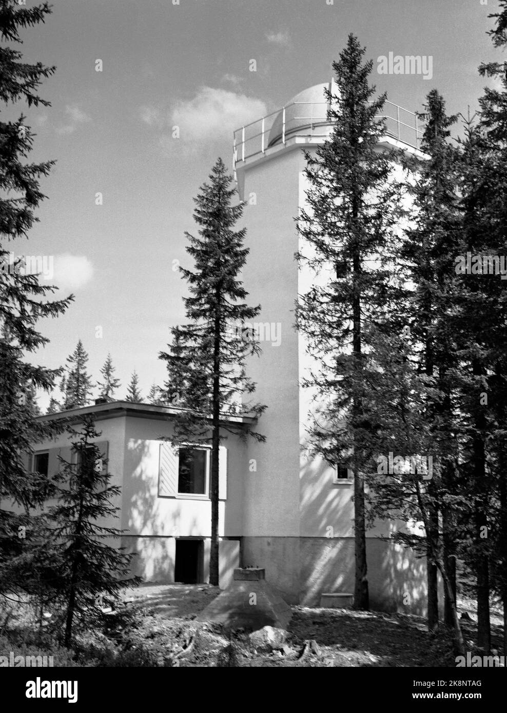 Harestuta 19540531 l'osservatorio solare di Harestuta viene messo in funzione. Qui l'esterno dell'edificio. Foto: NTB / NTB Foto Stock