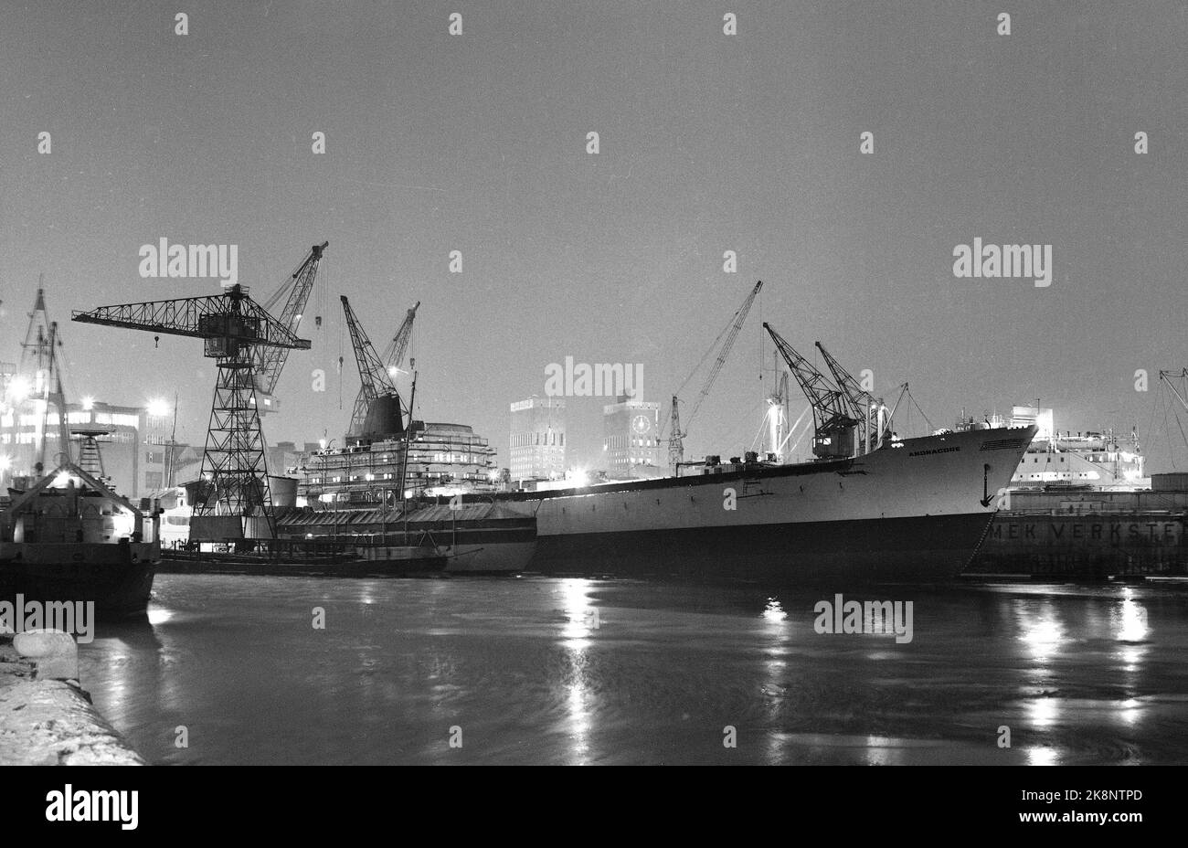 Oslo 19700108 nave da carico per Israele è attrezzata a Nyland ovest. Qui la nave al molo di Nyland. Foto: NTB / NTB Foto Stock