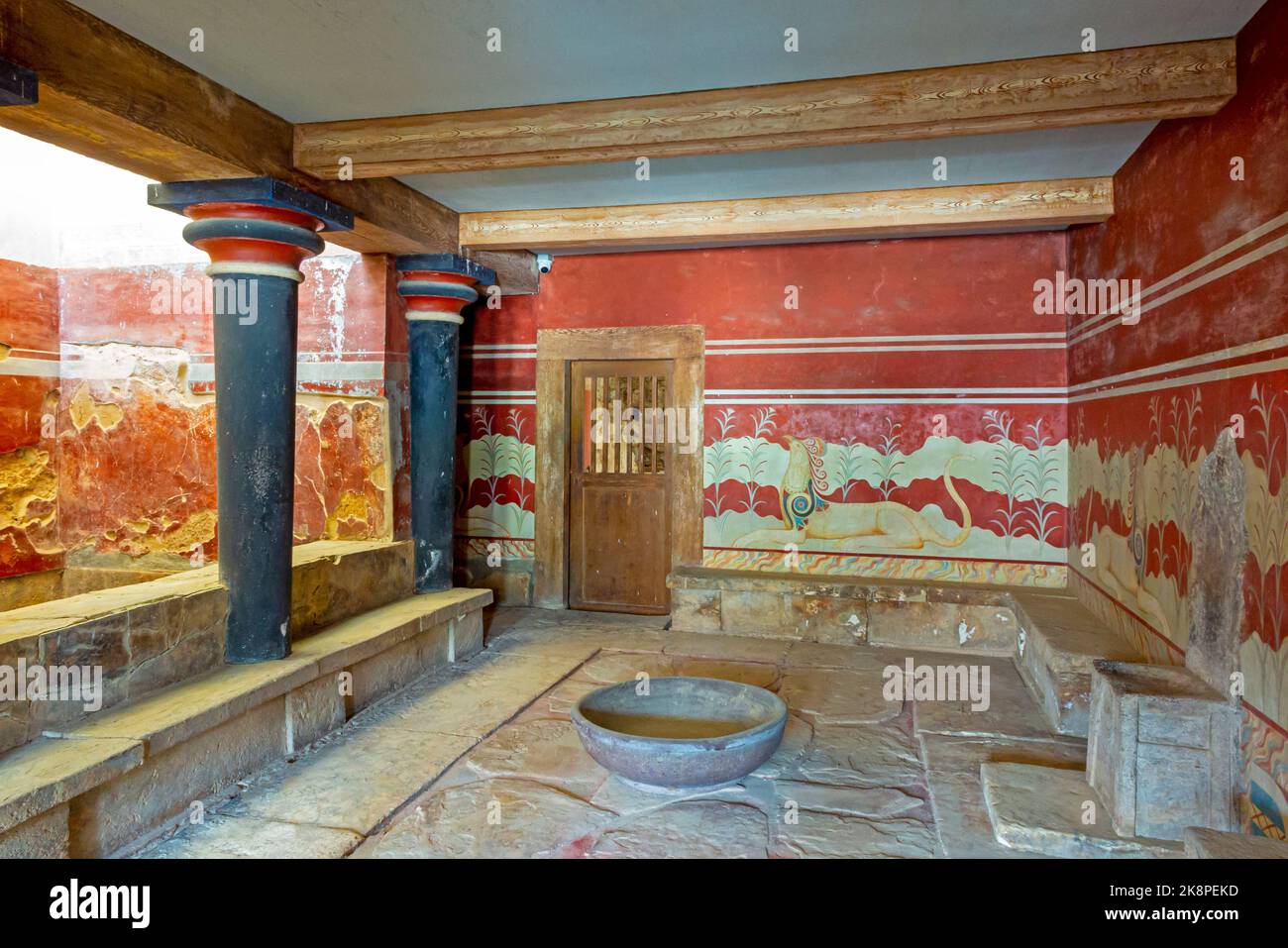 Restaurata sezione del Tempio di Cnosso un sito archeologico in età di bronzo vicino Heraklion in Creta Grecia, che era il centro della cultura minoica. Foto Stock