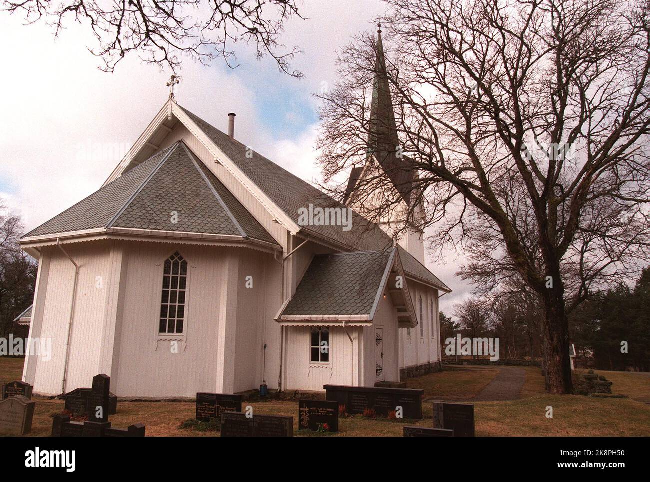 Mysen. L'assassino di massa svedese Thomas Quick deve aver ammesso di uccidere una ragazza in Drammen al momento in cui Therese Johannesen (9) scomparve quasi otto anni fa. La foto: Qui alla chiesa di Hærland a pochi chilometri a est di Mysen a Østfold, l'assassino di massa Thomas Quick dice di aver ucciso Teresa Johannessen quasi otto anni fa. (NTB-foto Rune Petter Ness) / crimini / omicidi / chiese / Foto Stock