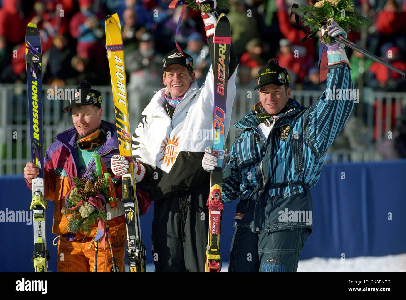 Hafjell 19940223. Le Olimpiadi invernali a Lillehammer Alpine - Stork Slam, Men. Sul podio vittoria: Markus Wasmeier, Ger (al centro), Urs Kälin, sui (t.v.) e Christian Mayer, Aus (t.H.). Foto: Pål Hansen / NTB Foto Stock