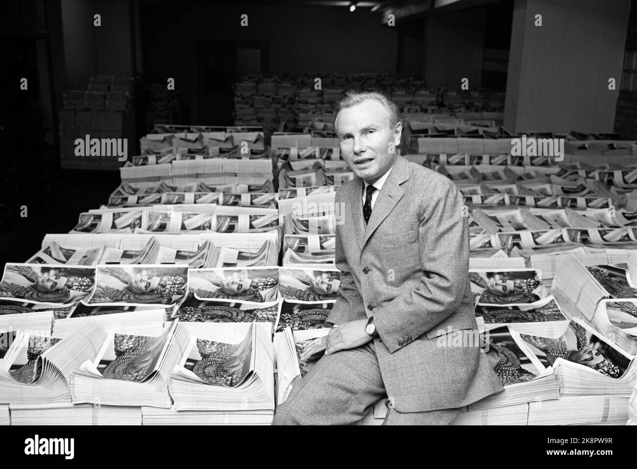 Oslo ottobre 1963 Ritratto di per Mortensen, redattore di Norsk Ukeblad, direttore editoriale, così come co-editore delle pubblicazioni il nuovo, VI Menn, norvegese Women's magazine e le nostre case. Foto: Ivar Aaserud / corrente / NTB Foto Stock