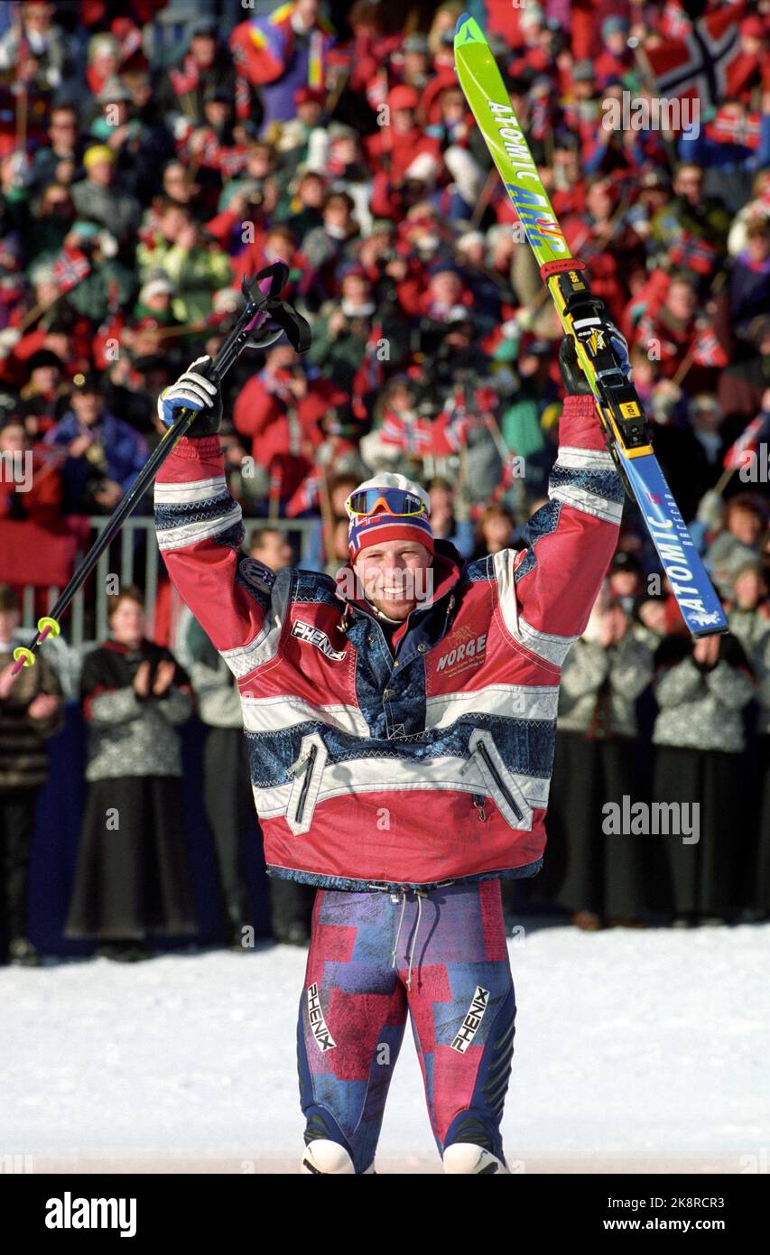 Hafjell 19940225. Olimpiadi invernali a Lillehammer Lasse Kjus vince la combinazione alpina. Grazie nella zona di destinazione, Foto: Calle Törnström / NTB Foto Stock