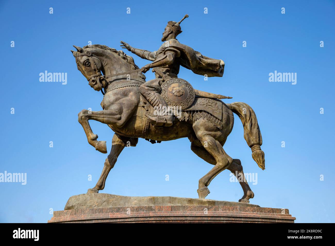 TASHKENT, UZBEKISTAN - 15 SETTEMBRE 2022: Primo piano del monumento ad Amir Timur (Tamerlane). Tashkent, Uzbekistan Foto Stock