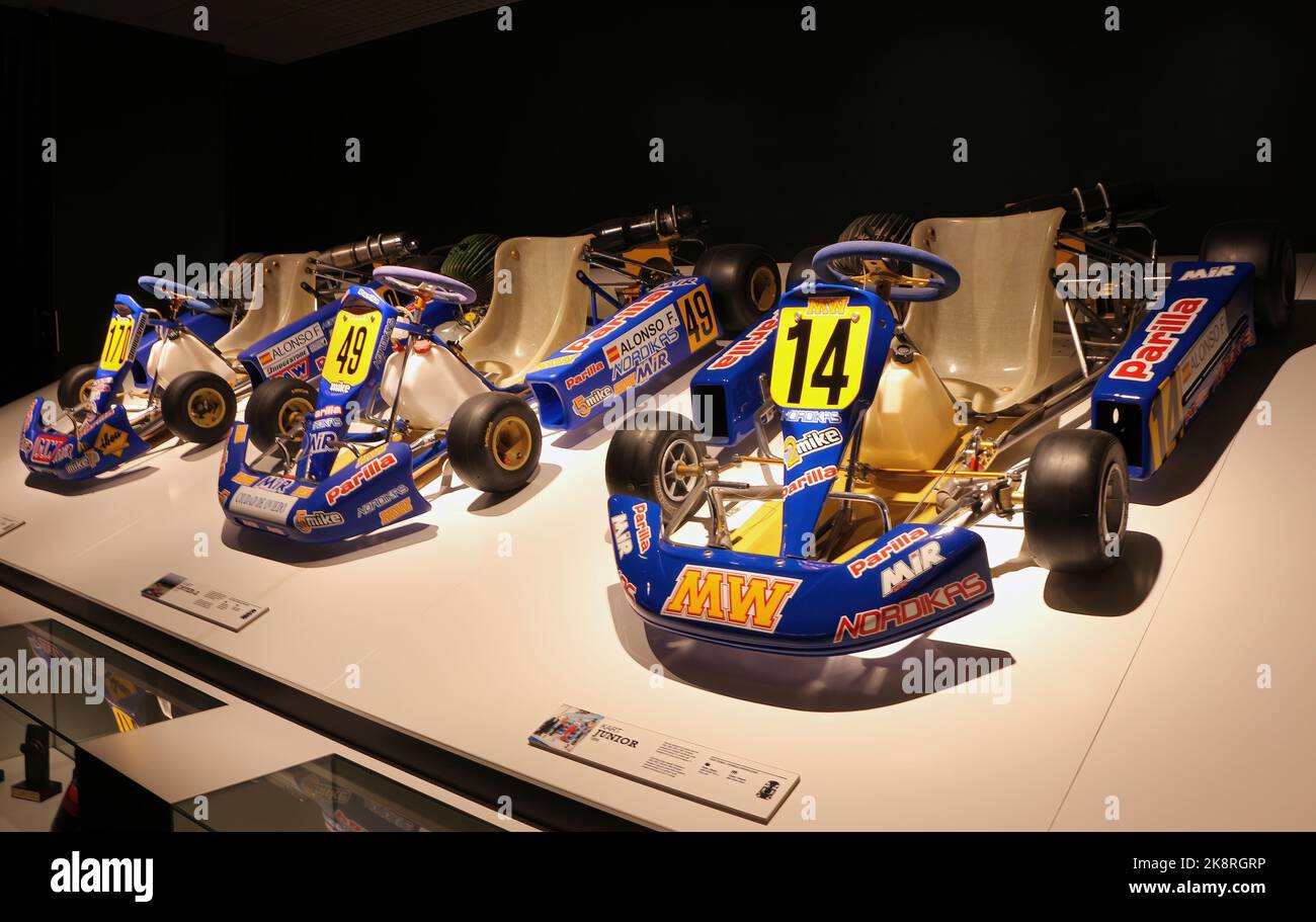 Collezione di go-kart dalla prima carriera di Fernando Alonso Formula 1 campione del mondo pilota di corse Museo e circuito Oviedo Asturais Spagna Foto Stock
