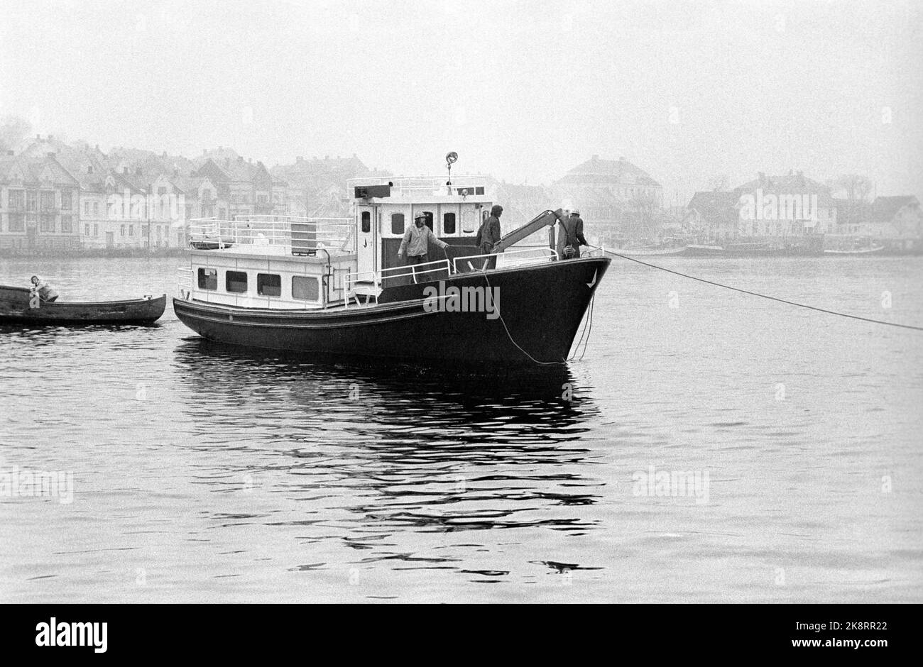 Farsund 19730305. La prima nave da passeggeri norvegese a ferro-Sement è stata lanciata a Engøy da Farsund da Semship A/S. La barca si chiama 'Alf' e può ospitare 40 passeggeri. Sarà nel traffico passeggeri tra Flekkefjord e Anabeløy. Foto NTB / NTB Foto Stock